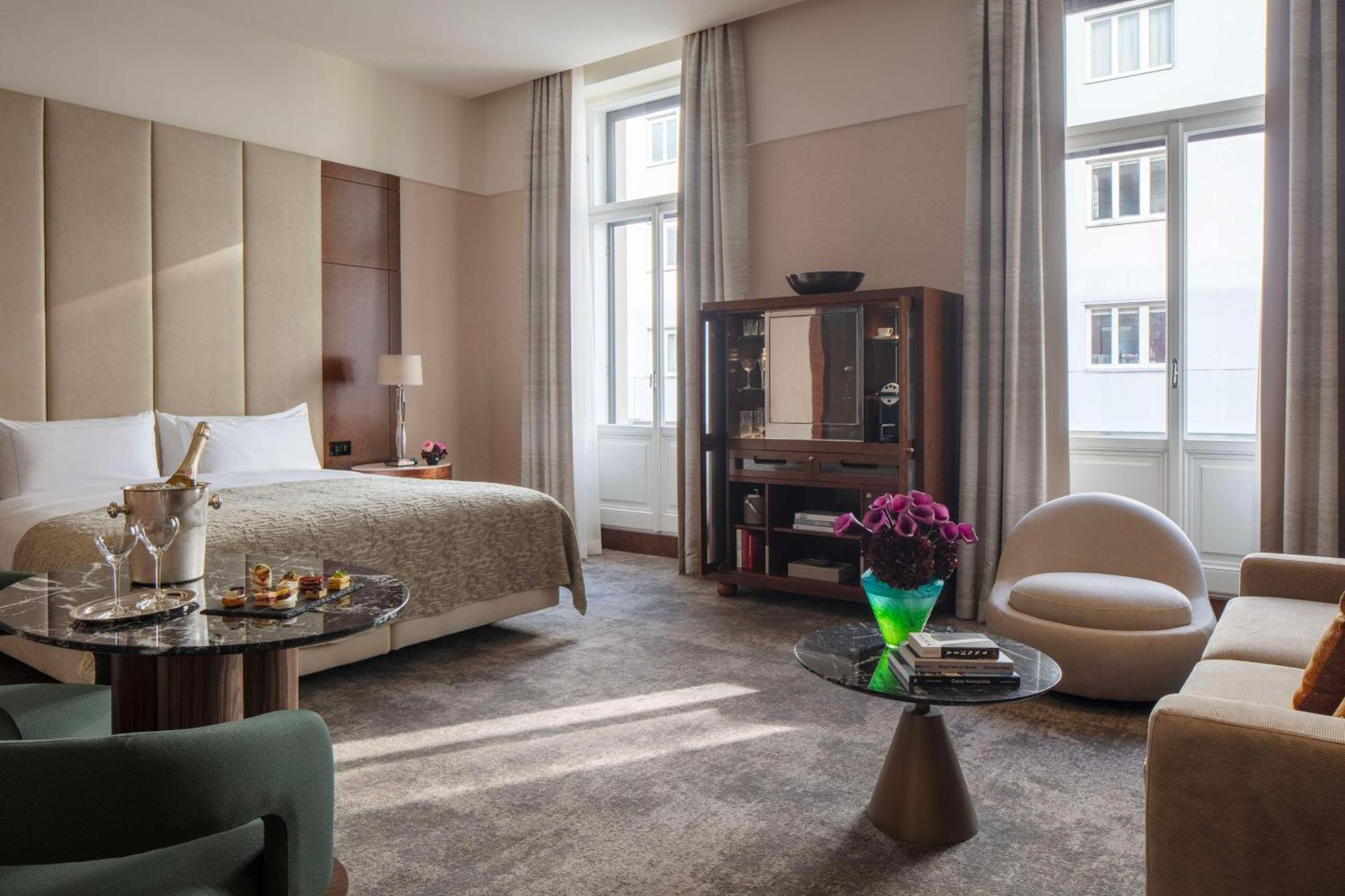 Hotel Anantara Palais Hansen - Newly Renovated